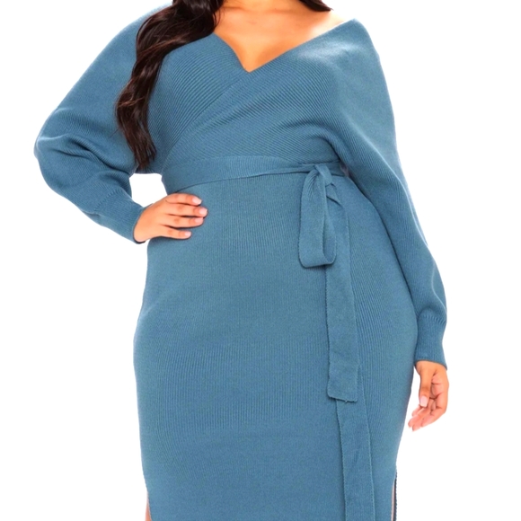 Mona Sweater Dress - Picture 2 of 3